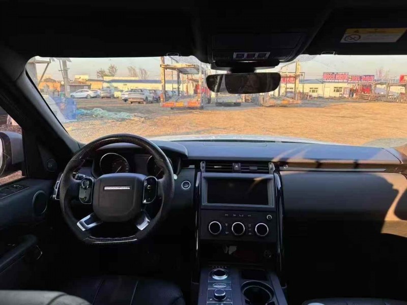 乌鲁木齐17年路虎发现7