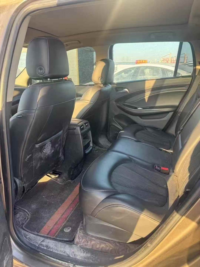 乌鲁木齐16年别克昂科威8