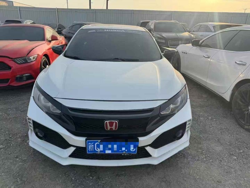 乌鲁木齐21年本田思域1