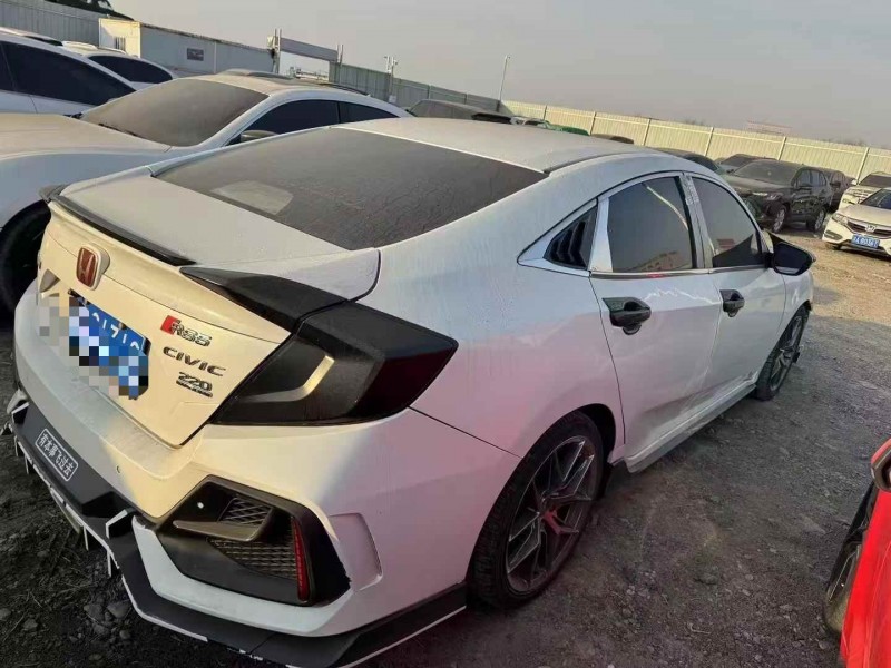 乌鲁木齐21年本田思域4