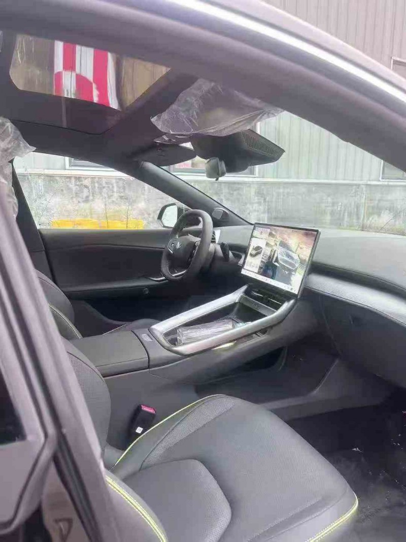 济宁25年极狐汽车阿尔法6