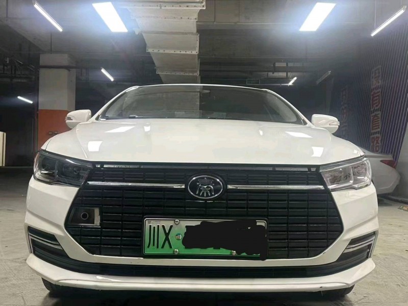 成都23年比亚迪秦1