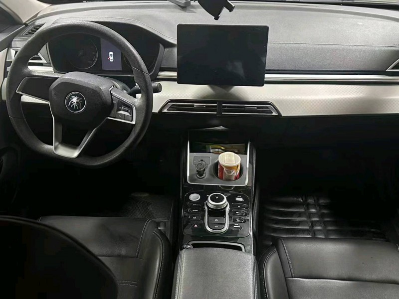 成都23年比亚迪秦3