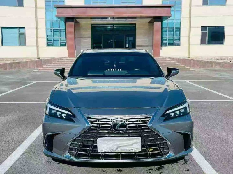 济宁25年雷克萨斯ES1