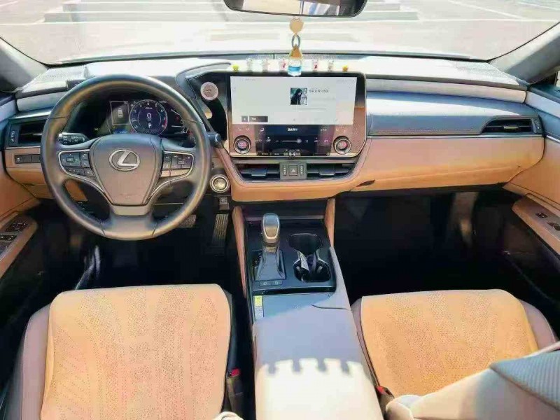 济宁25年雷克萨斯ES5