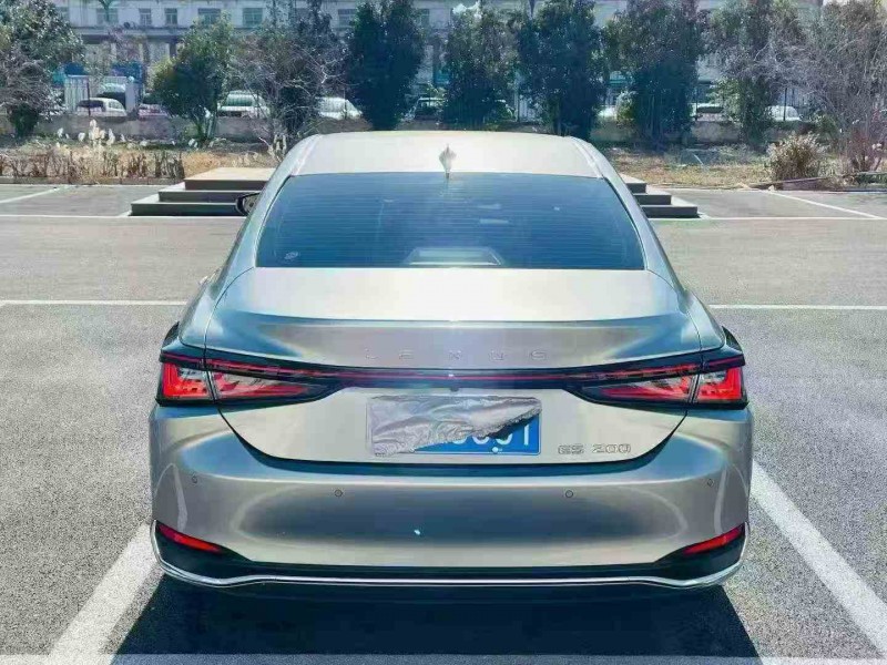 济宁25年雷克萨斯ES9