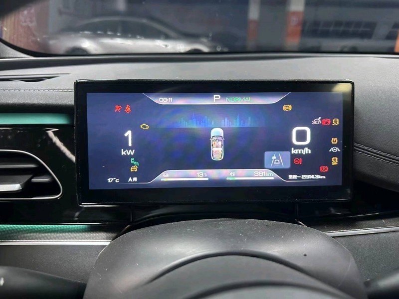 成都25年比亚迪海豹4