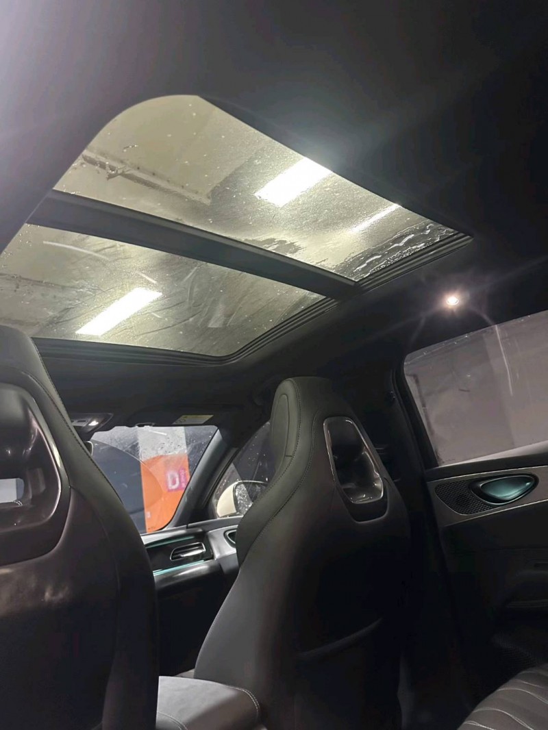 成都25年比亚迪海豹7