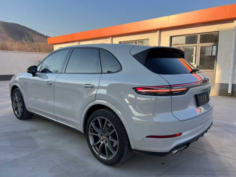 唐山22年保时捷卡宴8