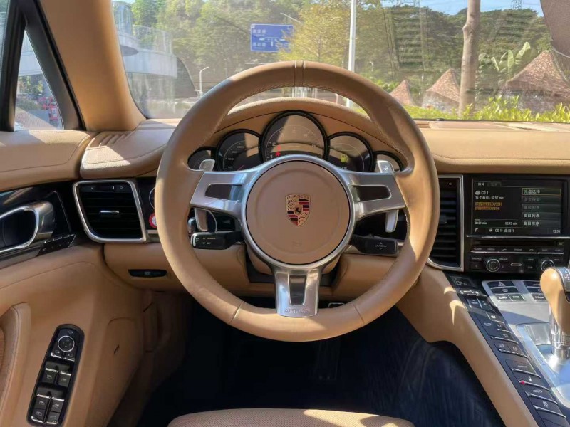 深圳16年保时捷帕拉梅拉6