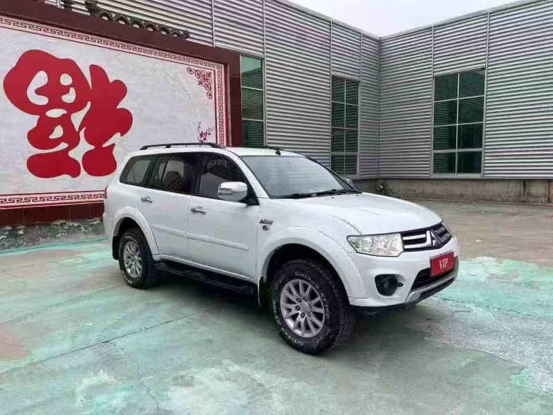 潍坊17年三菱帕杰罗·劲畅2