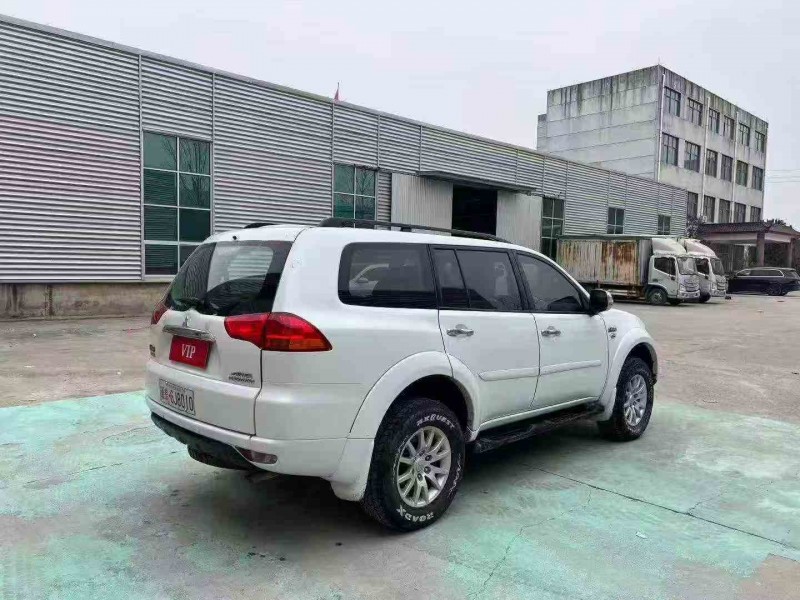 潍坊17年三菱帕杰罗·劲畅7