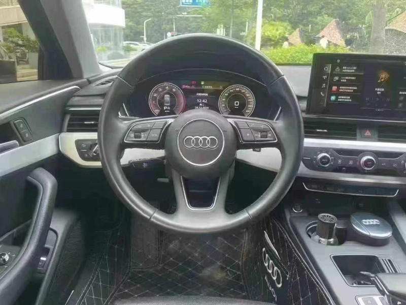 深圳22年奥迪A4L7