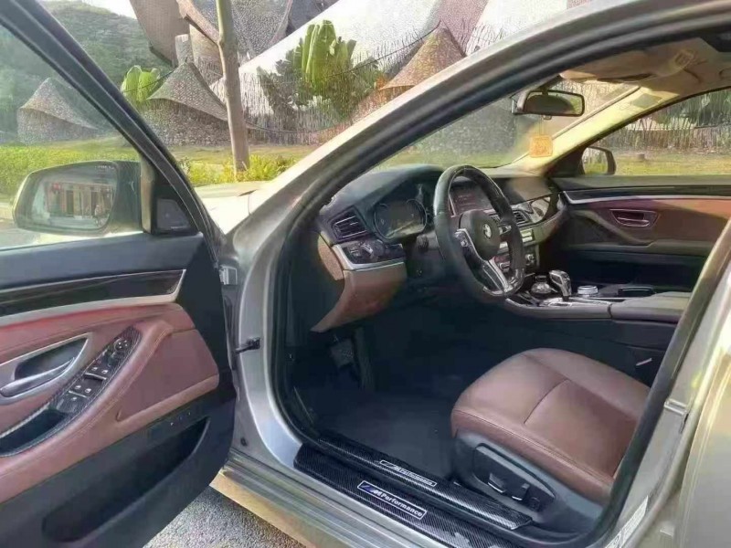 深圳16年宝马5系4