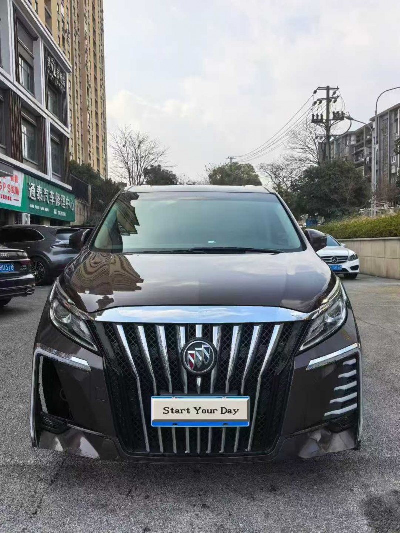 景德镇17年别克GL81