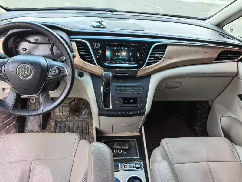 景德镇17年别克GL85