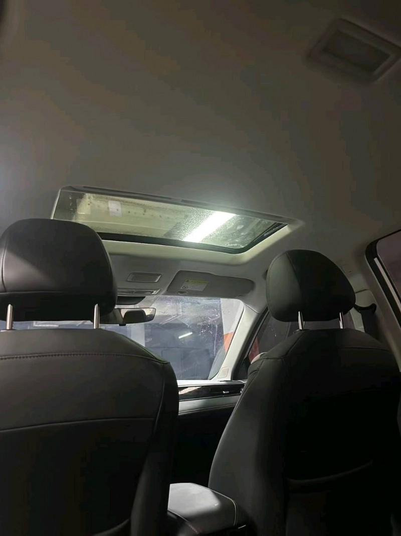 成都25年荣威i54