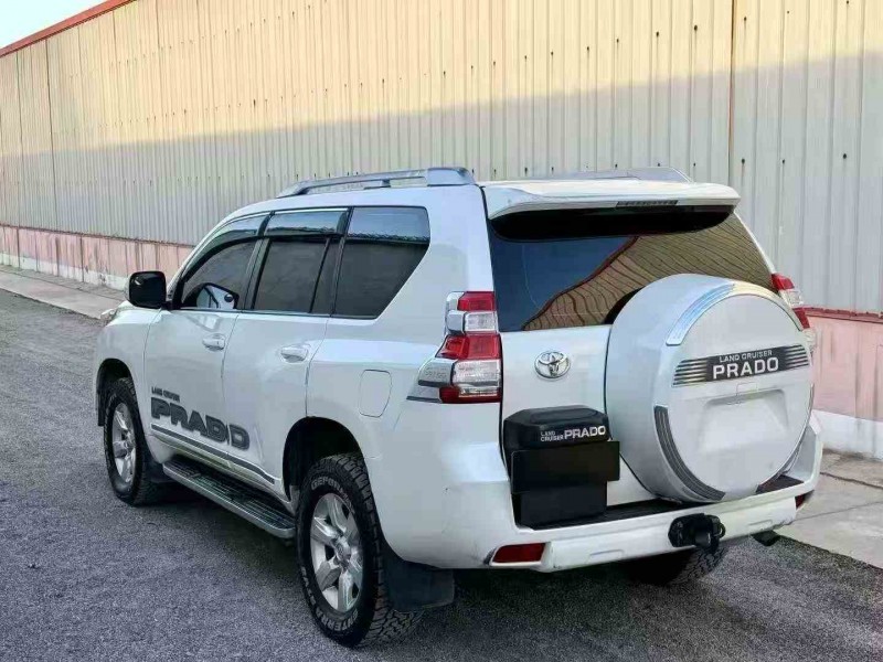 济宁16年丰田普拉多8