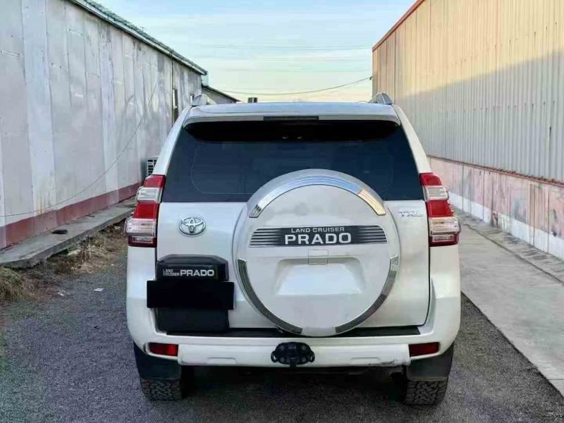 济宁16年丰田普拉多9