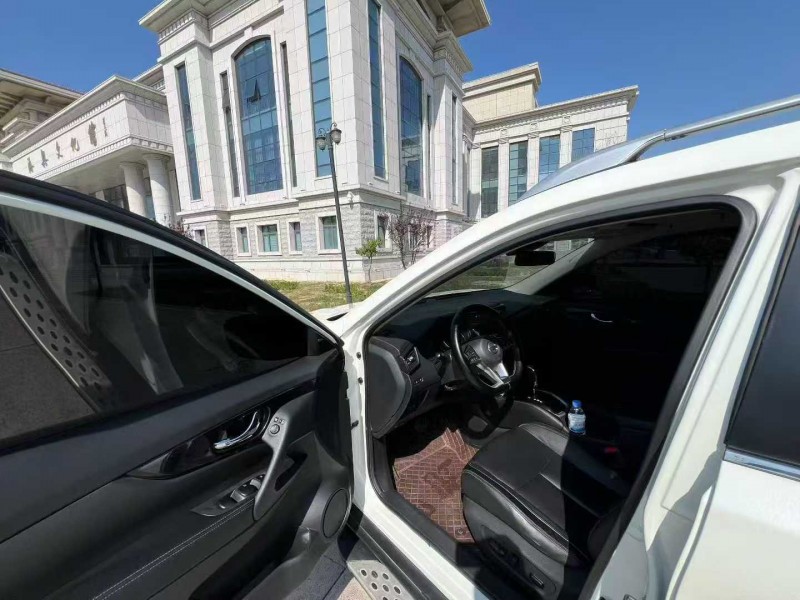 沧州21年日产奇骏7