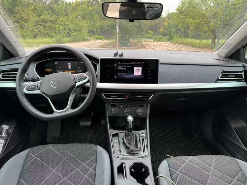 青岛23年大众朗逸6