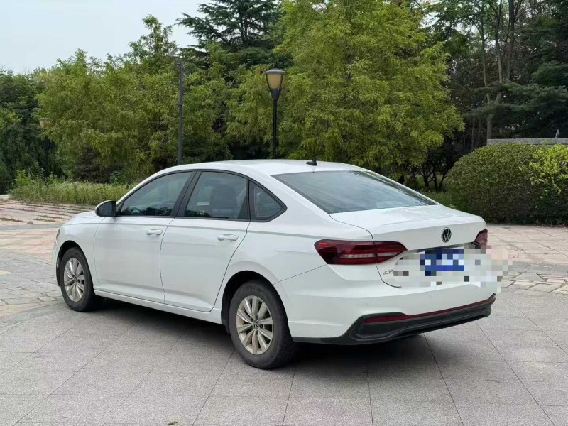 青岛23年大众朗逸8