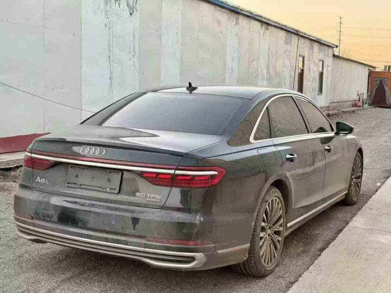 济宁24年奥迪A6L8