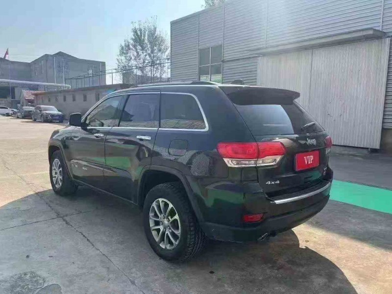 东营15年Jeep大切诺基8