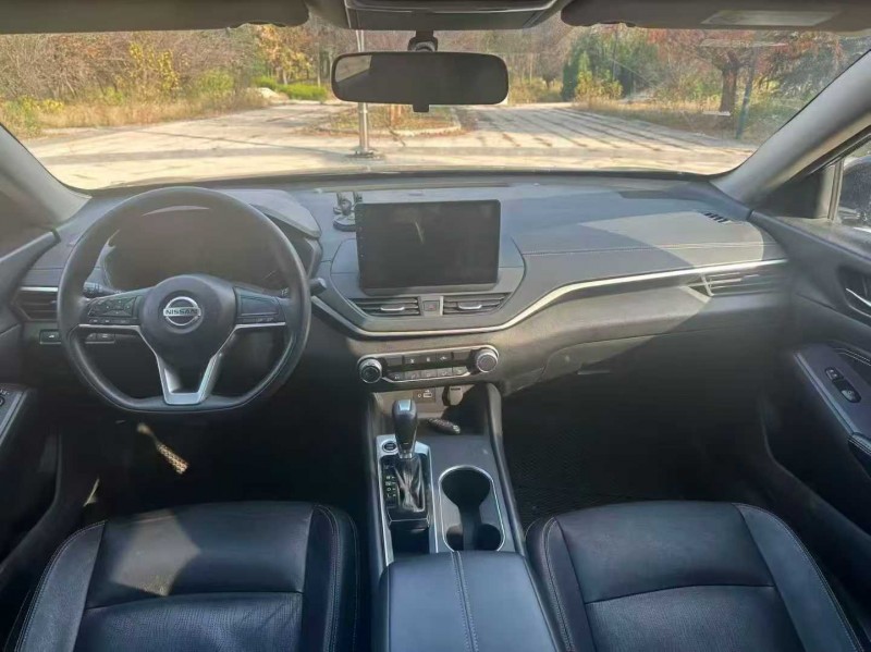 青岛22年日产天籁6