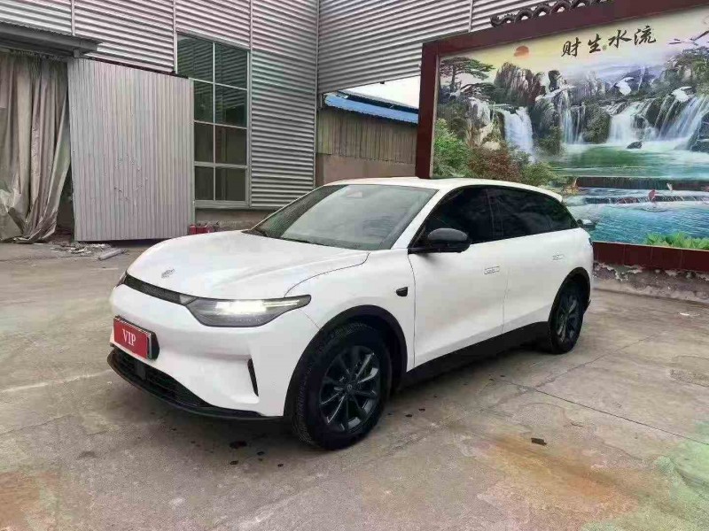 青岛24年零跑汽车C112