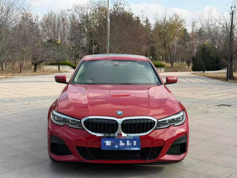 青岛22年宝马3系1