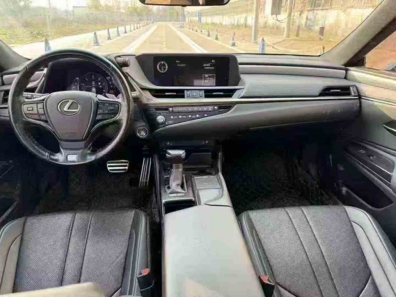 淄博21年雷克萨斯ES5