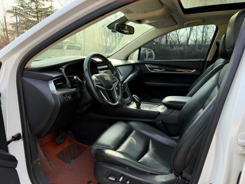 青岛16年凯迪拉克XT54