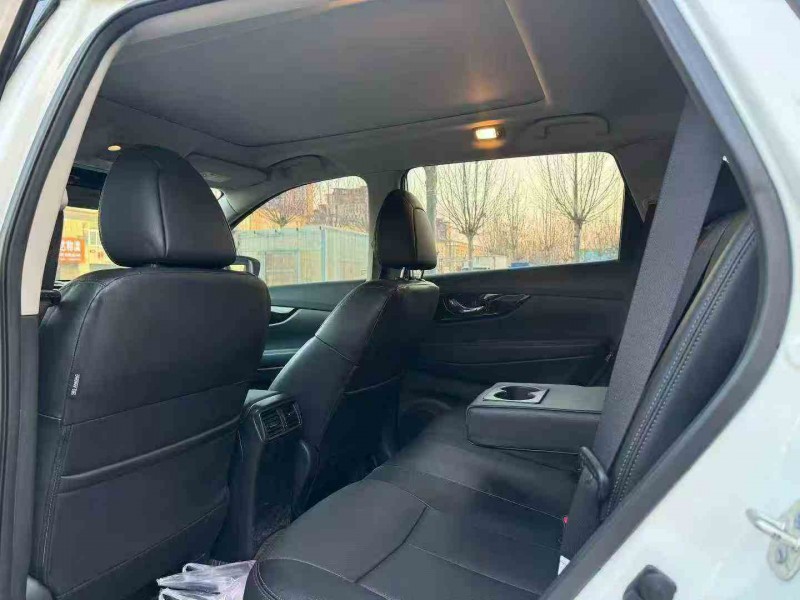 烟台24年日产奇骏6