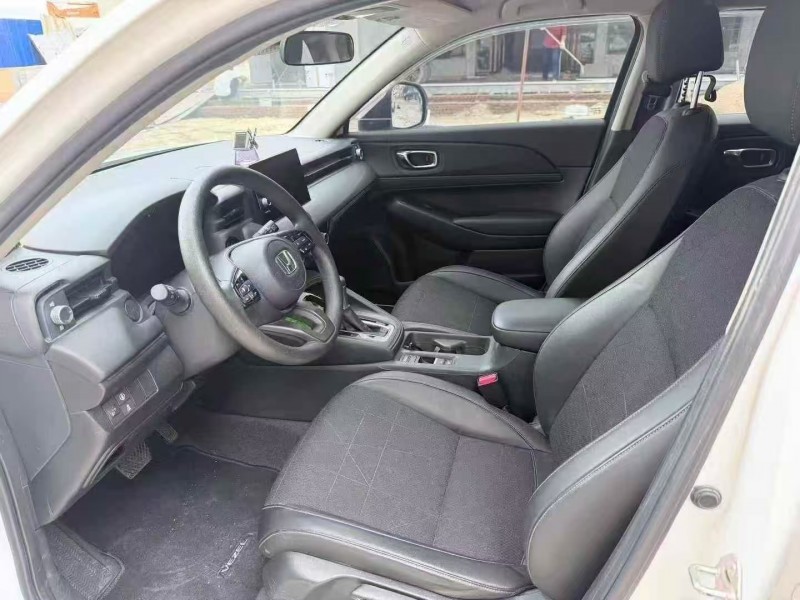 南宁23年本田缤智5