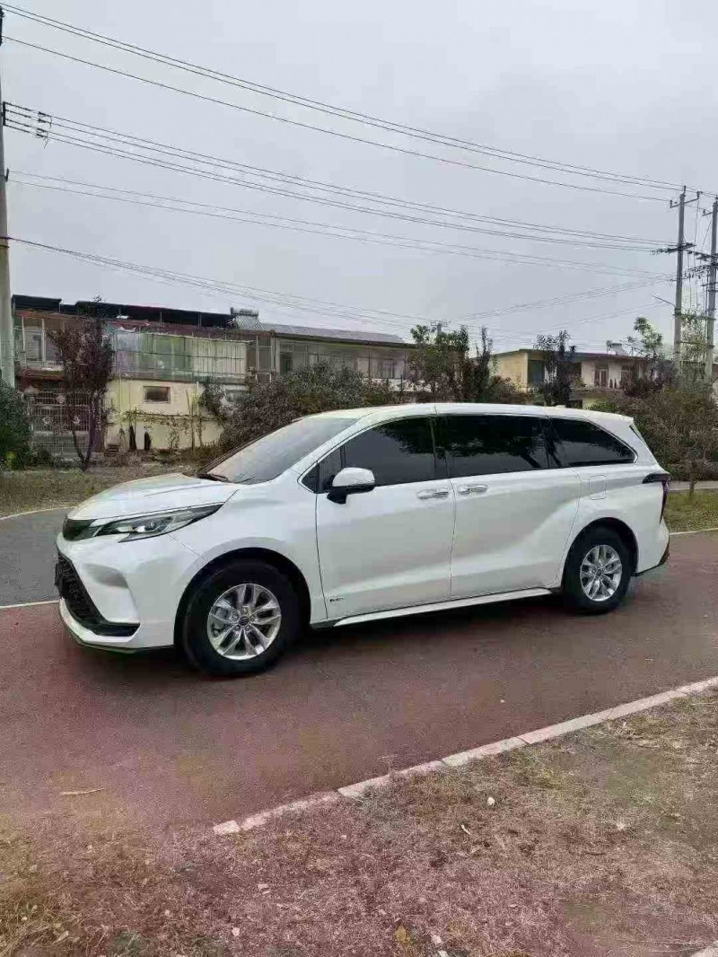 潍坊25年丰田格瑞维亚2