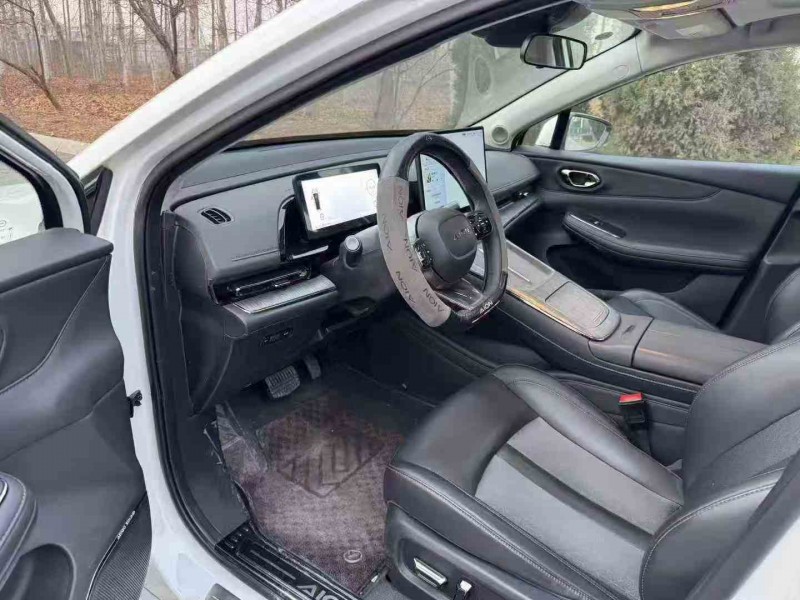 济宁24年传祺埃安S5