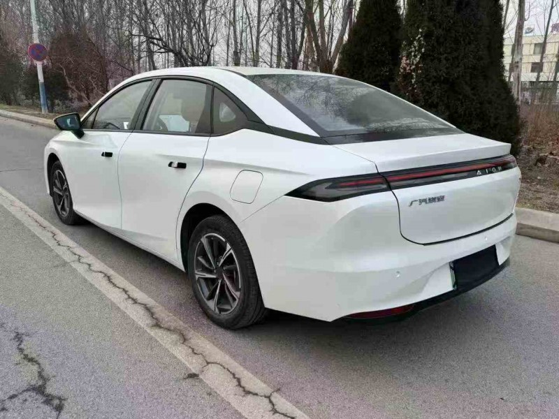 济宁24年传祺埃安S8