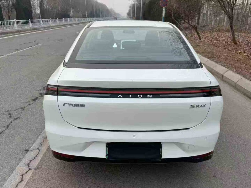 济宁24年传祺埃安S9