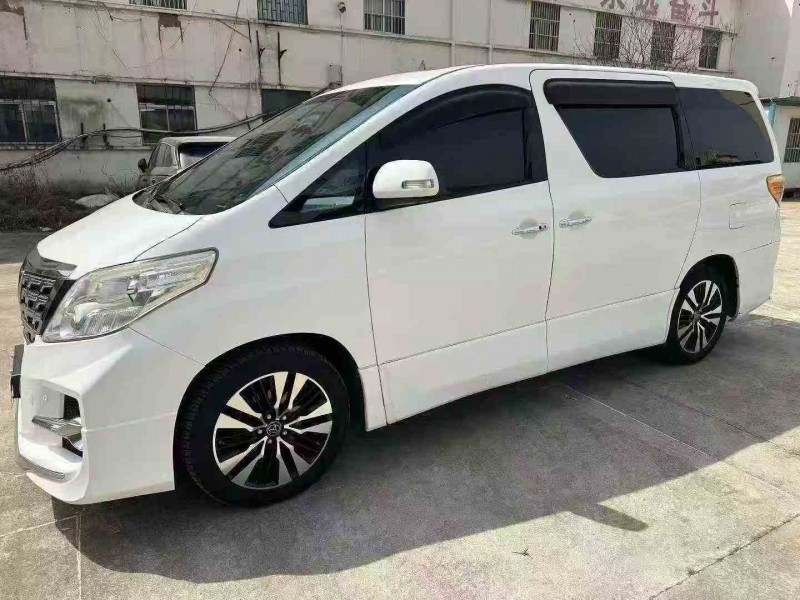 东营14年丰田埃尔法2