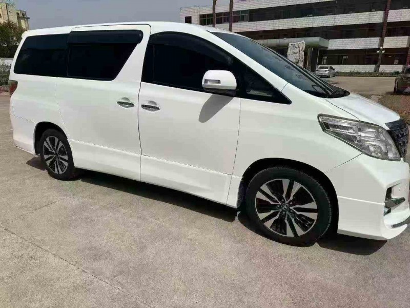 东营14年丰田埃尔法3