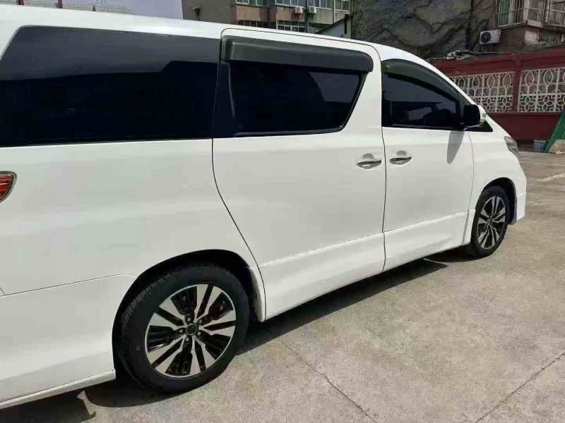 东营14年丰田埃尔法9