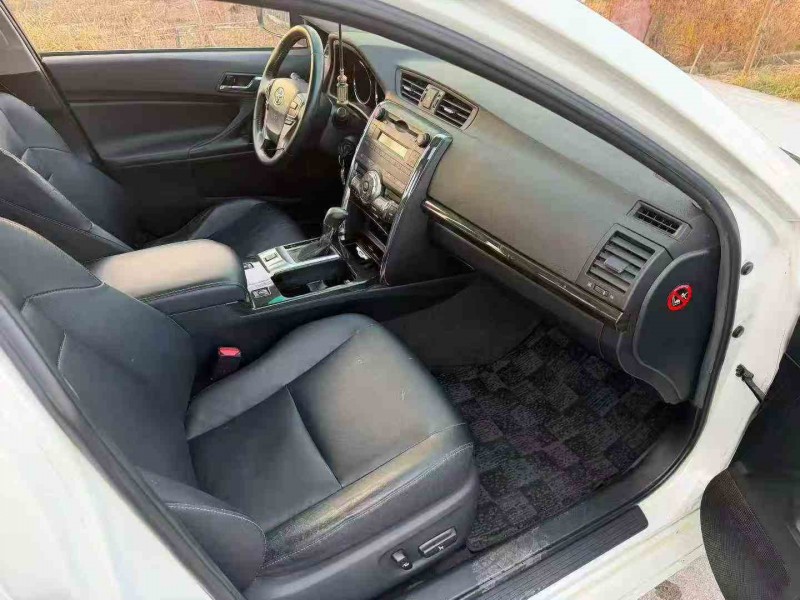 嘉兴13年丰田锐志6