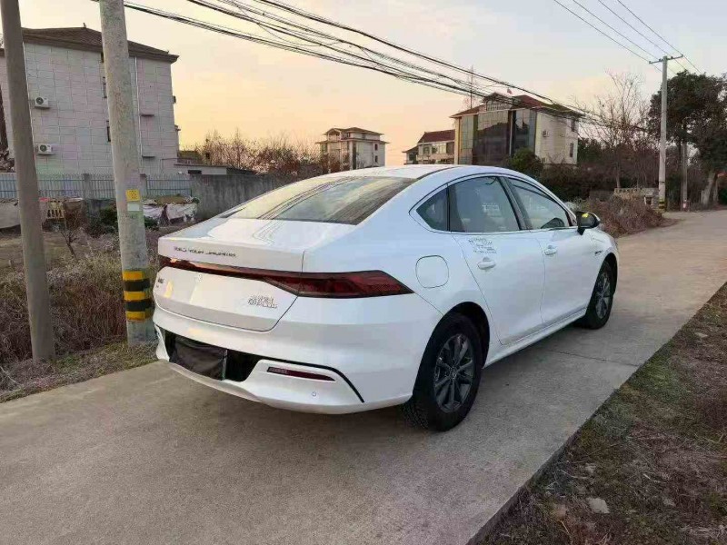 嘉兴25年比亚迪秦8