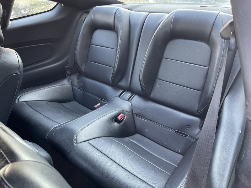 济宁15年福特野马5