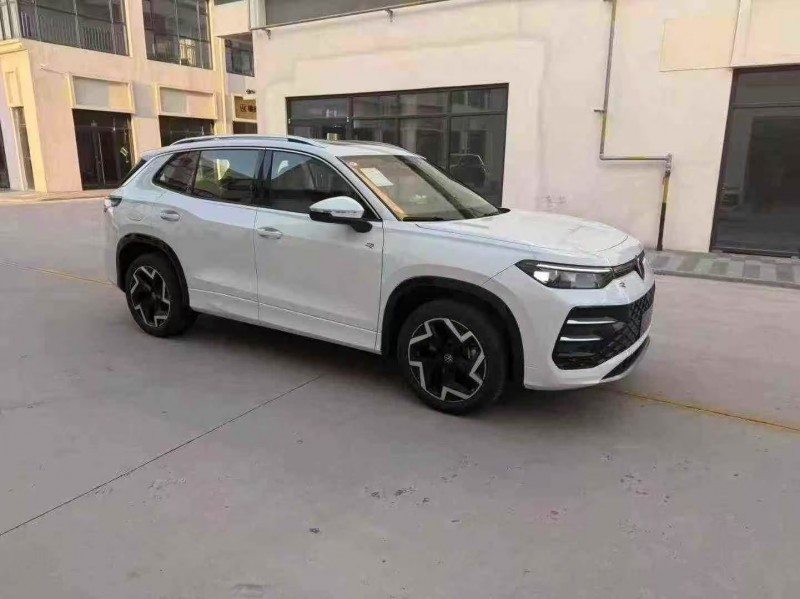 青岛25年大众探岳2