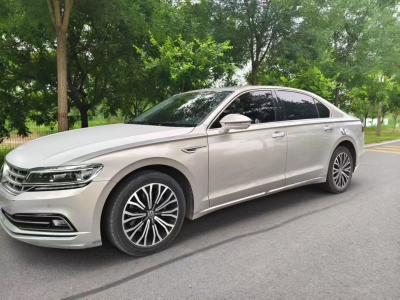 石家庄17年大众辉昂2