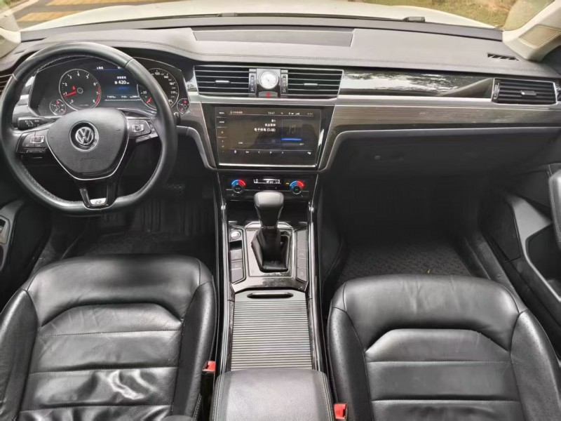 石家庄17年大众辉昂4