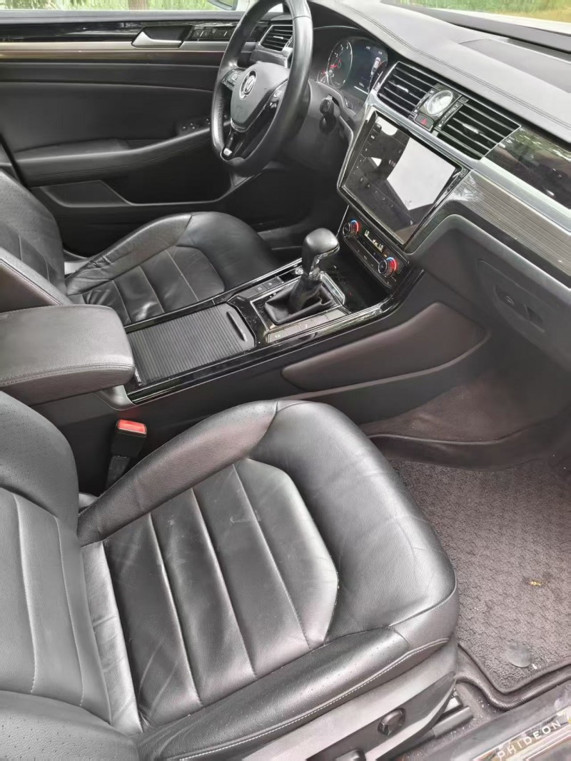 石家庄17年大众辉昂7