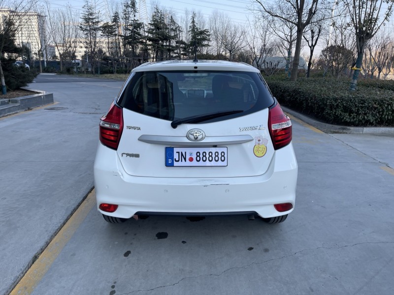 济宁17年丰田YARiS L 致炫9